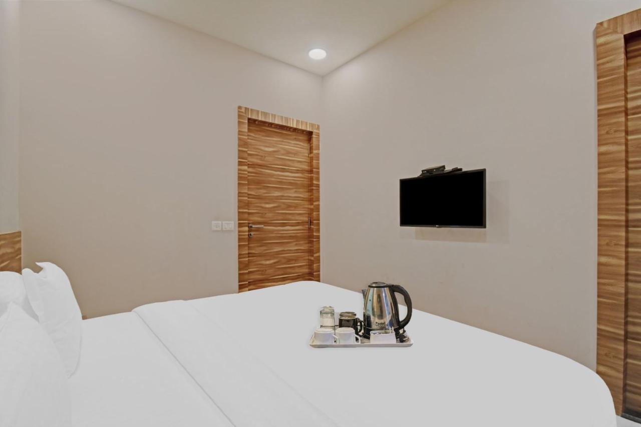 Super Townhouse Hotel All In One Near City Centre Salt Lake Salt Lake City Ngoại thất bức ảnh