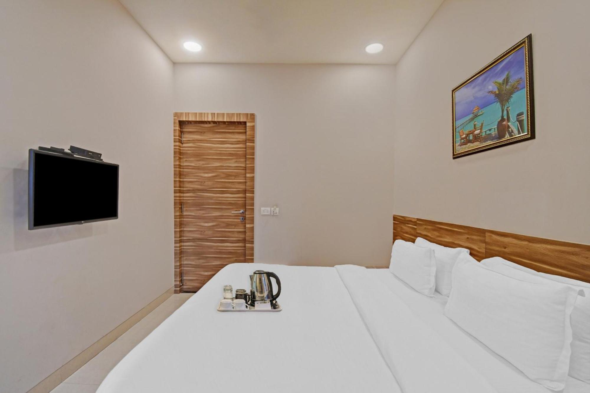 Super Townhouse Hotel All In One Near City Centre Salt Lake Salt Lake City Ngoại thất bức ảnh