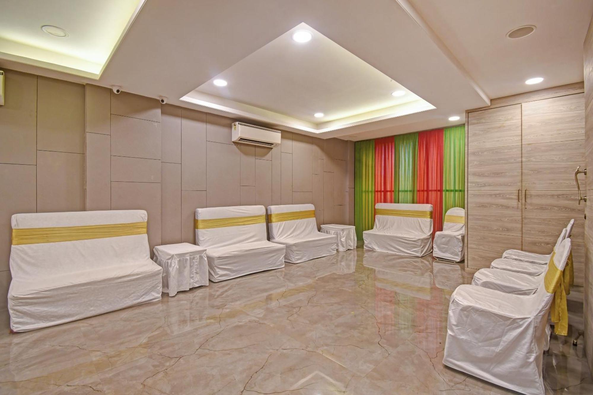 Super Townhouse Hotel All In One Near City Centre Salt Lake Salt Lake City Ngoại thất bức ảnh